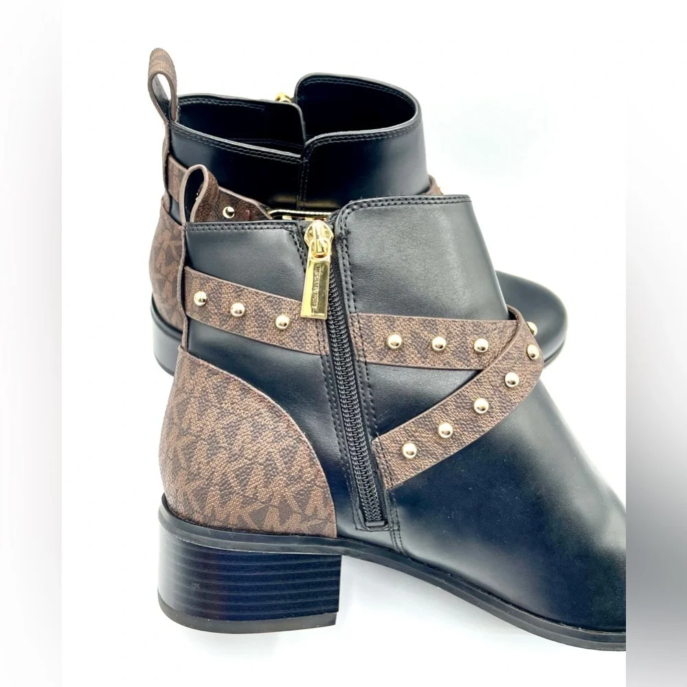 MICHAEL KORS Kincaid Leather and Studded Logo Ankle Boots. Size 8 M - Picture 7 of 15